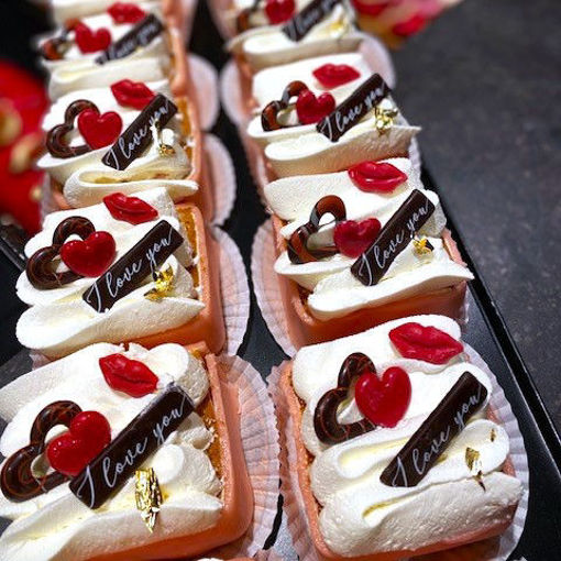 Afbeelding van Valentijn marsepein gebakje